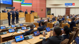 В региональном парламенте состоялось второе (внеочередное) заседание I сессии Госсовета Коми VIII созыва