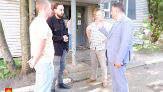 Подрядчик привлек дополнительных рабочих для ремонта Дворца бракосочетания в Сыктывкаре