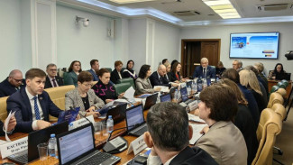 Владимир Уйба вынес на рассмотрение в Совете Федерации вопросы строительства значимых для Республики Коми объектов здравоохранения и спорта
